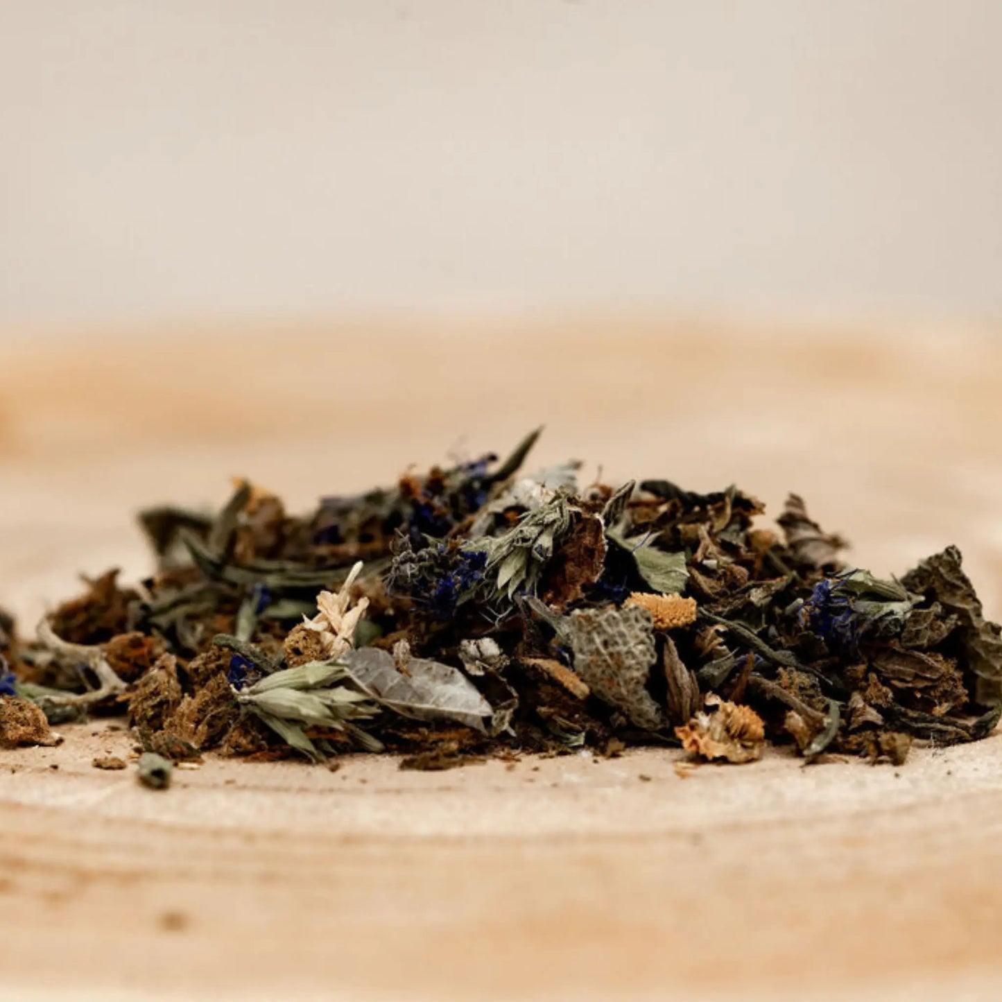 VÉNUS - INFUSION 100% FRANÇAISE AU CBD BIO les plantes de tomine