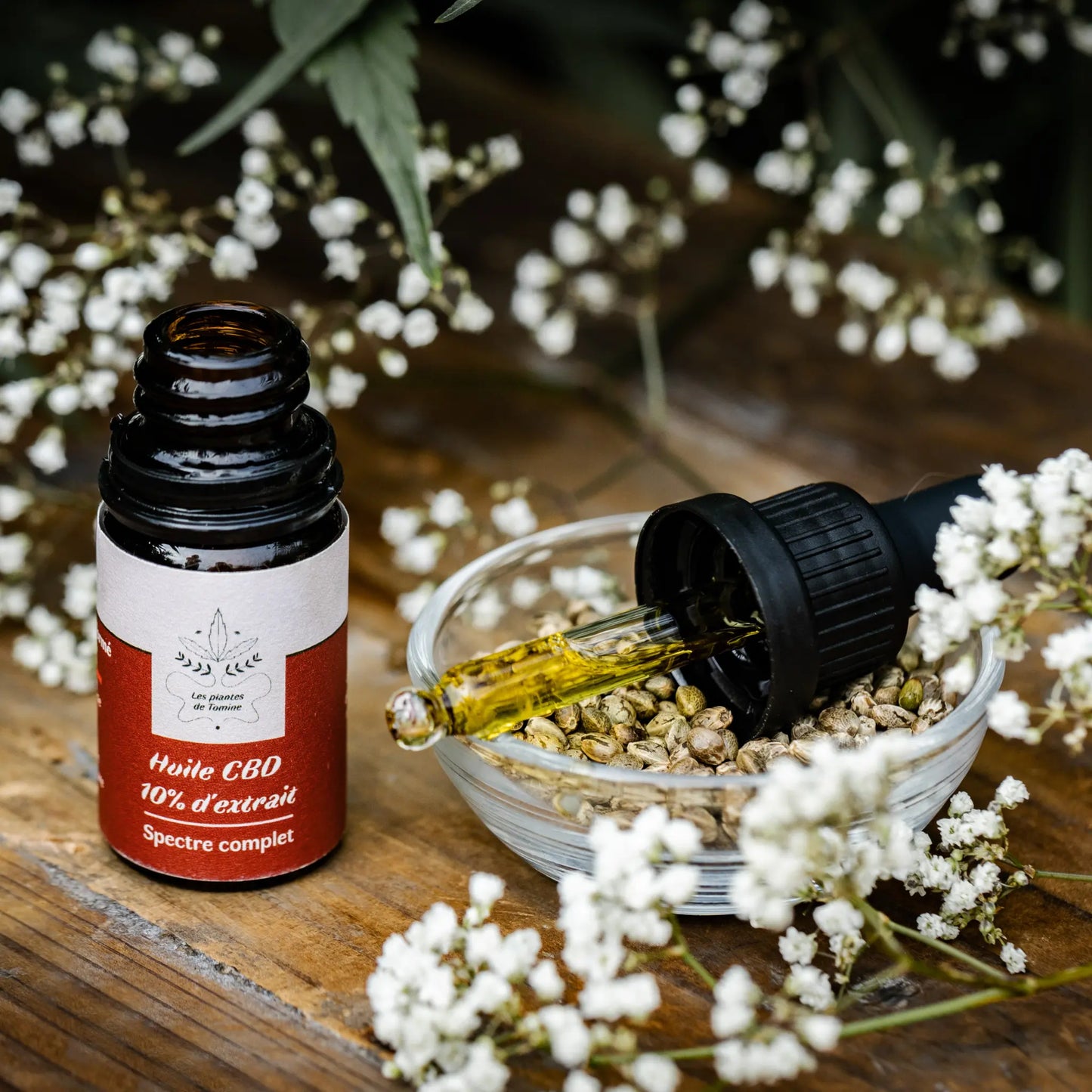 HUILE DE CBD FRANÇAISE ET BIO - SPECTRE COMPLET 10% les plantes de tomine